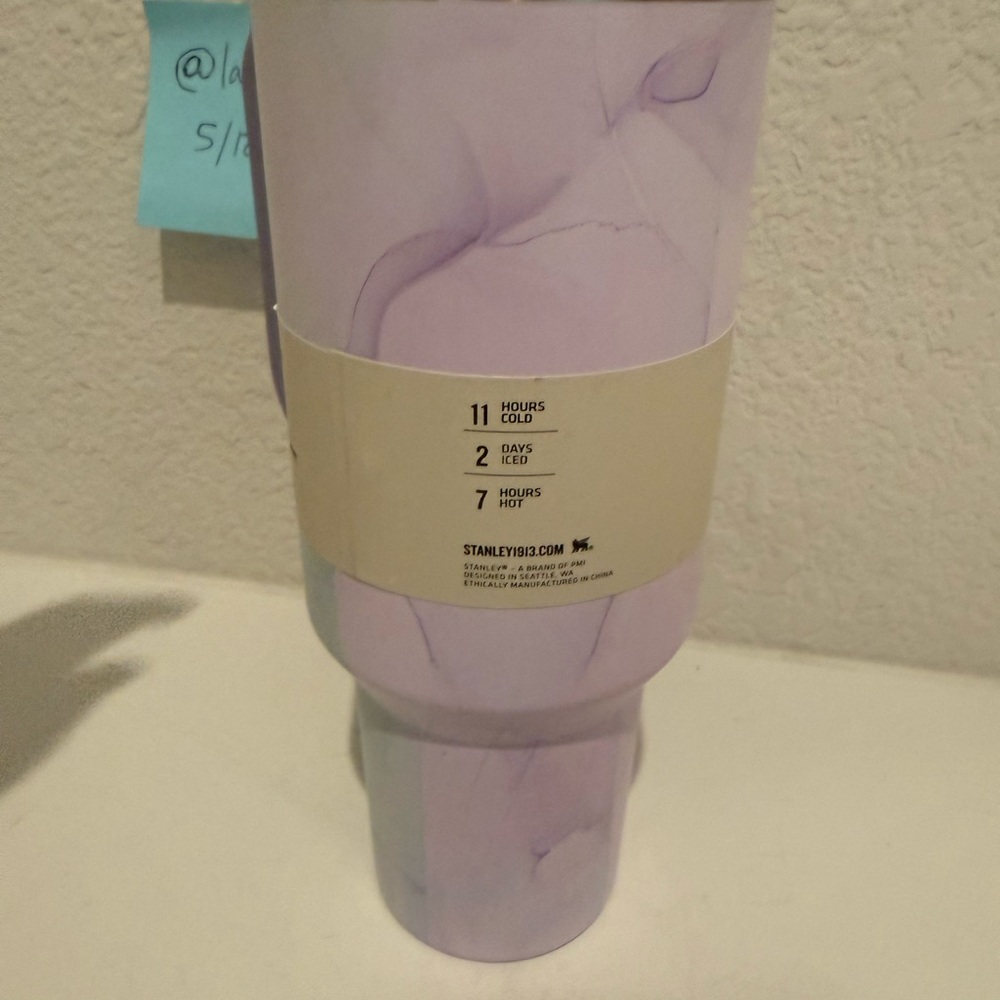 Stanley Watercolor Dusk Purple 40 oz Tumbler
Water Cup Quencher H2.0 FlowState - Picture 5 of 9